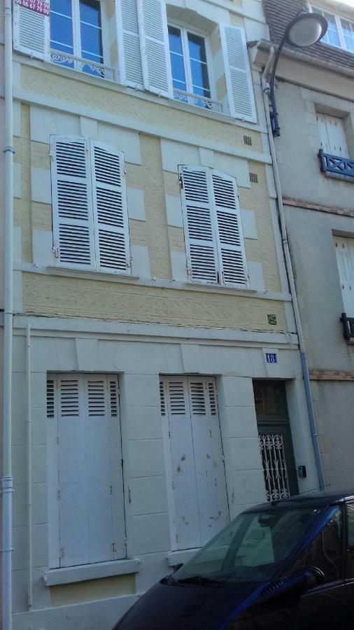 Studio cocooning à 100 mètres de la plage Appartamento Trouville-sur-Mer Esterno foto